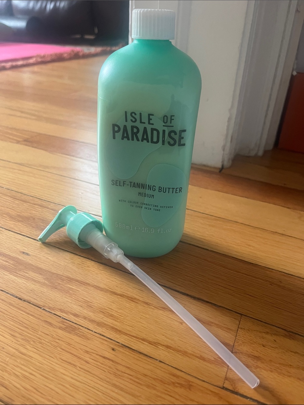 Isle of Paradise Self-Tanning Butter Bottle with Pump